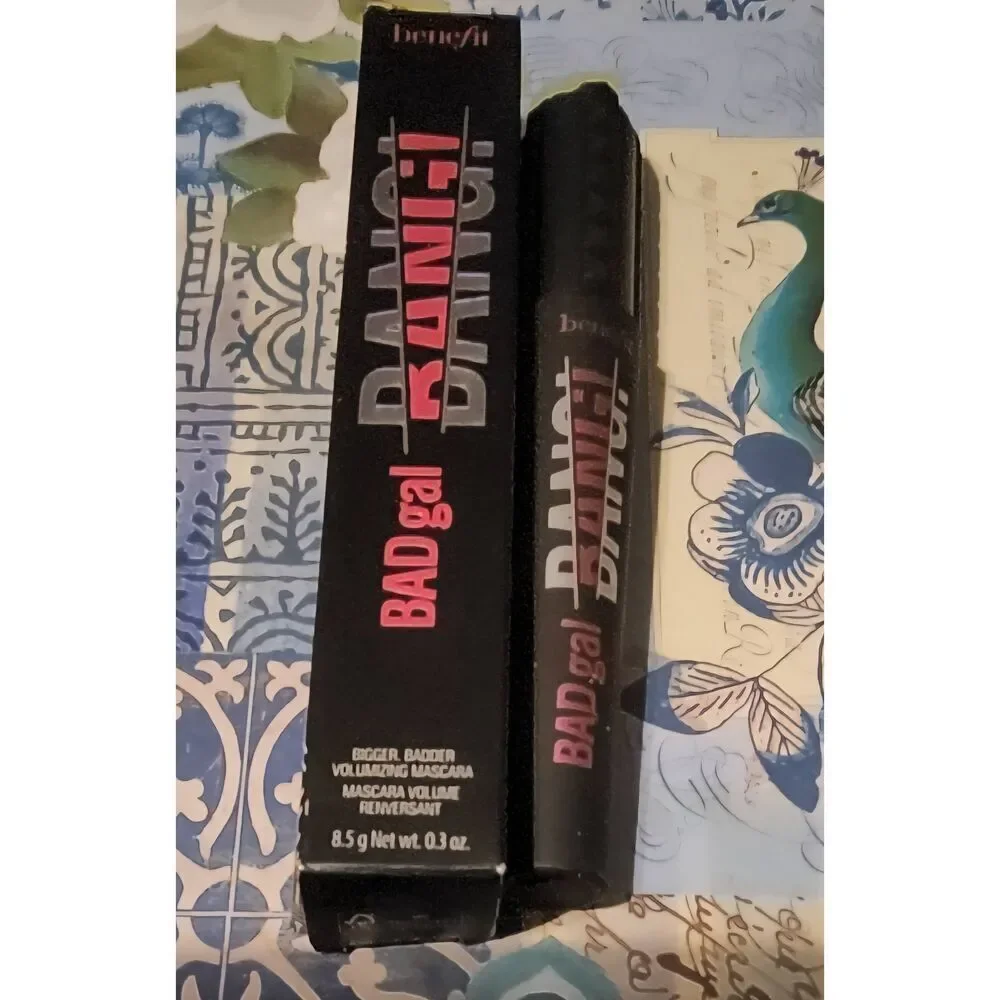 BENEFIT COSMETICS Bad gal Bang! Volumizing Mascara in Intense Pitch Black